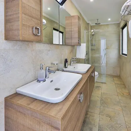 Secluded Luxury With Infinity Pool & Turkish Bath *