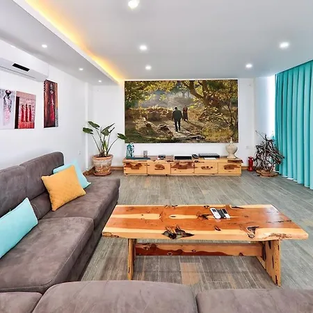 Secluded Luxury With Infinity Pool & Turkish Bath